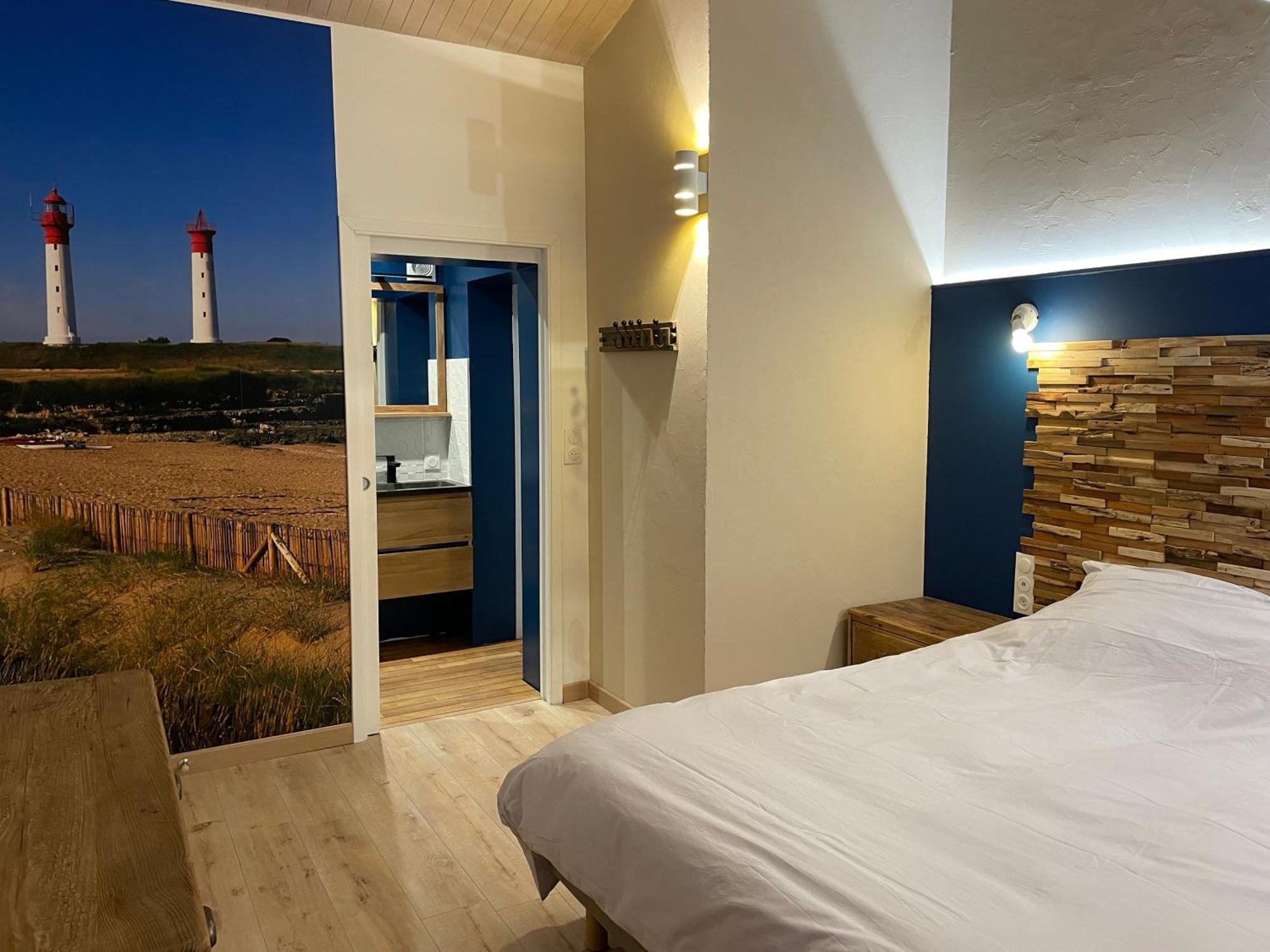 Les Pertuis Rochelais Bed & Breakfast Perigny  Room photo